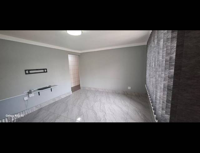 2 BEDROOM APARTMENT FOR SALE IN CLAYFIELD